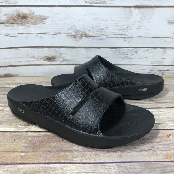 Oofos Ooahh Slip On Sandals Mens Size 9 Recovery Casual Comfort Black Rubber - Picture 2 of 12